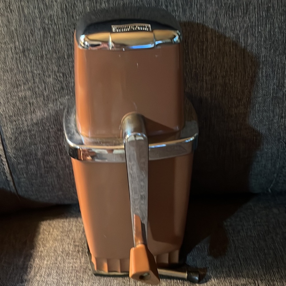 Vintage Sears;so cool retro ice crusher; barware; good condition;rare color!!!!